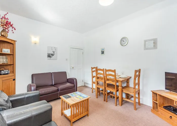 Lockview Upper Flat