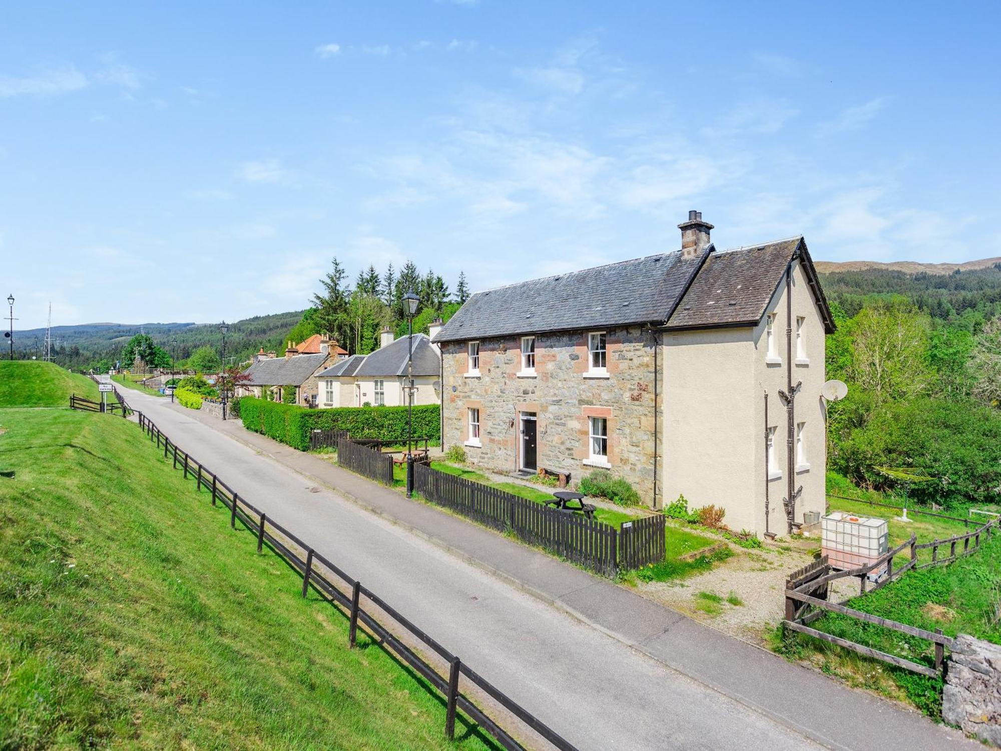 Lockview Upper Flat *